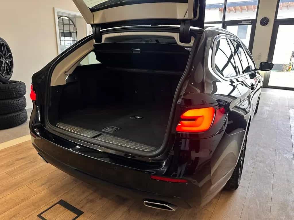 BMW 520 5 Touring AHK LEDER 11/2021-photo-8