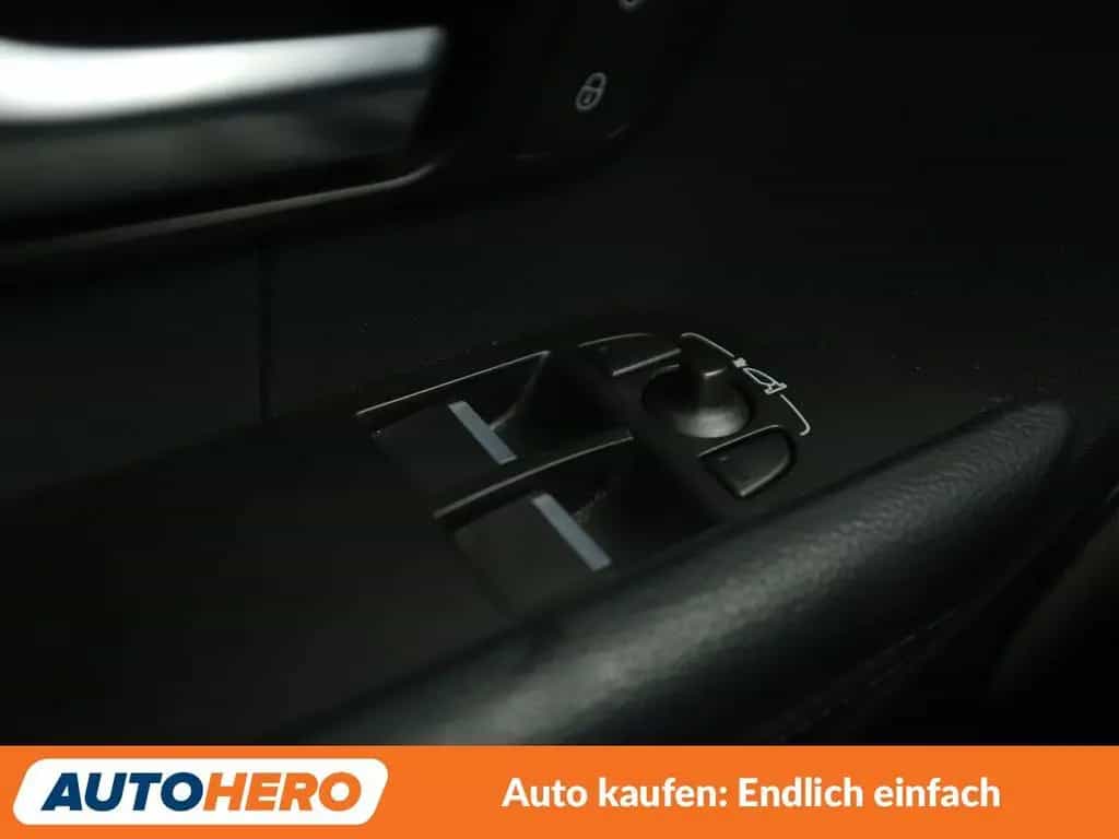 Land Rover Range Rover Evoque 2.2 Td4 Pure Aut.*NAVI*CAM*SHZ*LHZ*TEMPO* 10/2015-photo-27