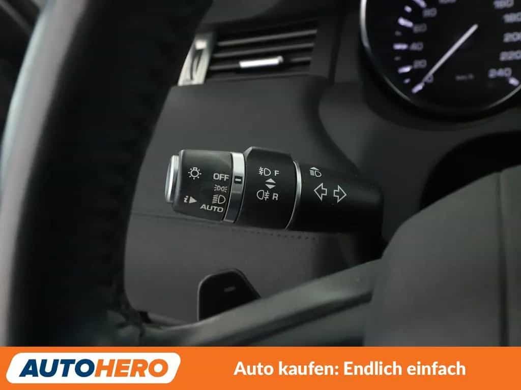 Land Rover Range Rover Evoque 2.2 Td4 Pure Aut.*NAVI*CAM*SHZ*LHZ*TEMPO* 10/2015-photo-30