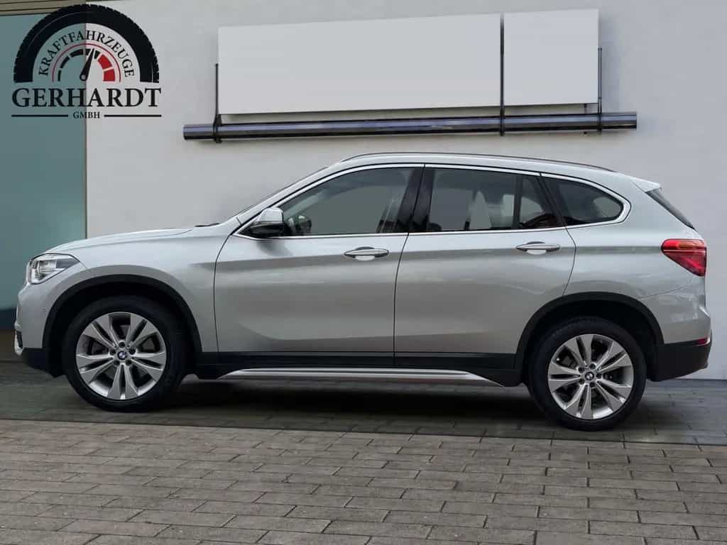 BMW X1 sDrive 20i xLine*PANO*NAVI*AUTOM.*LED*S-Heft* 06/2019-photo-0