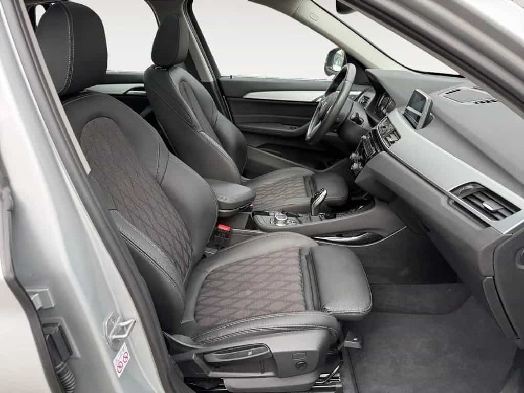 BMW X1 sDrive 20i xLine*PANO*NAVI*AUTOM.*LED*S-Heft* 06/2019-photo-13