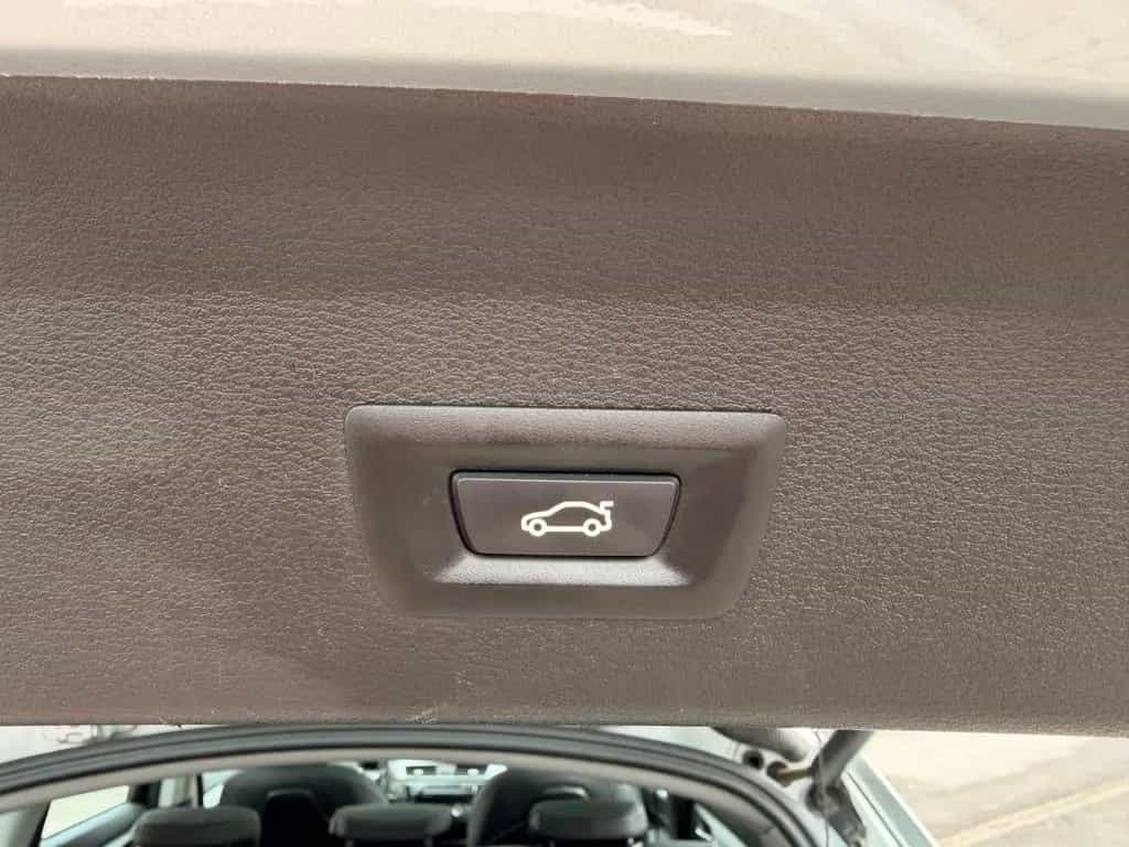 BMW X1 sDrive 20i xLine*PANO*NAVI*AUTOM.*LED*S-Heft* 06/2019-photo-15