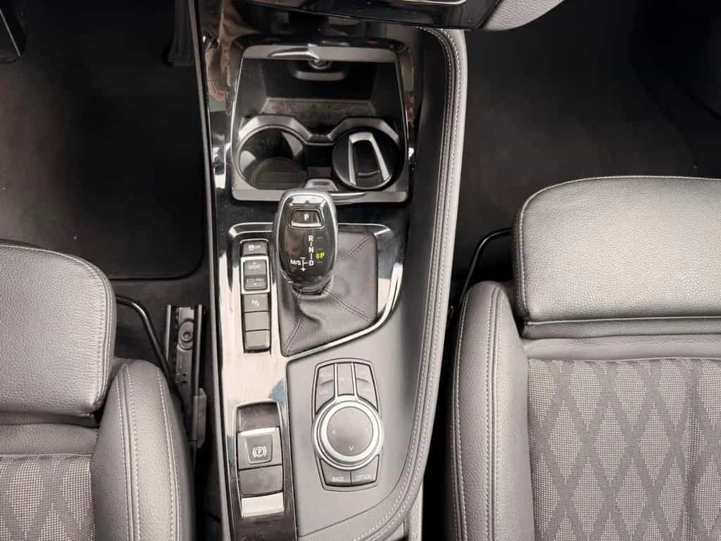 BMW X1 sDrive 20i xLine*PANO*NAVI*AUTOM.*LED*S-Heft* 06/2019-photo-25