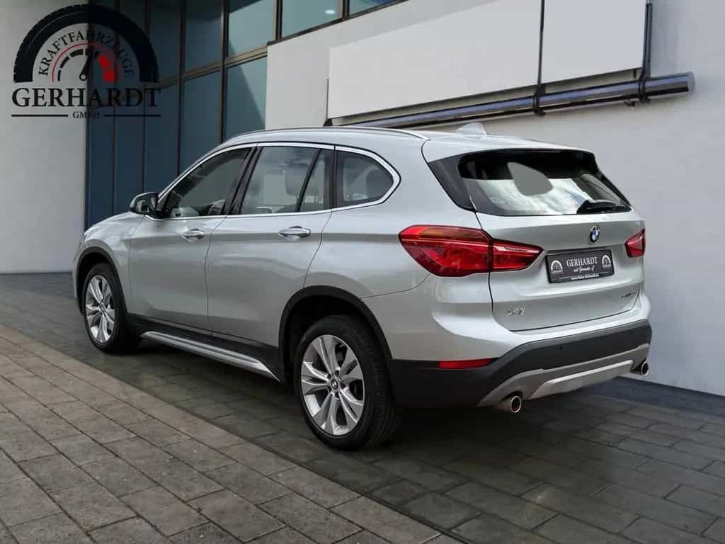 BMW X1 sDrive 20i xLine*PANO*NAVI*AUTOM.*LED*S-Heft* 06/2019-photo-2