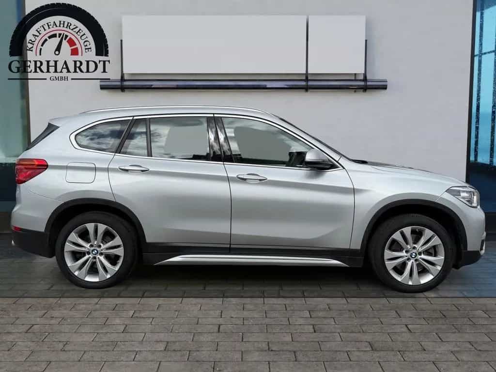 BMW X1 sDrive 20i xLine*PANO*NAVI*AUTOM.*LED*S-Heft* 06/2019-photo-4