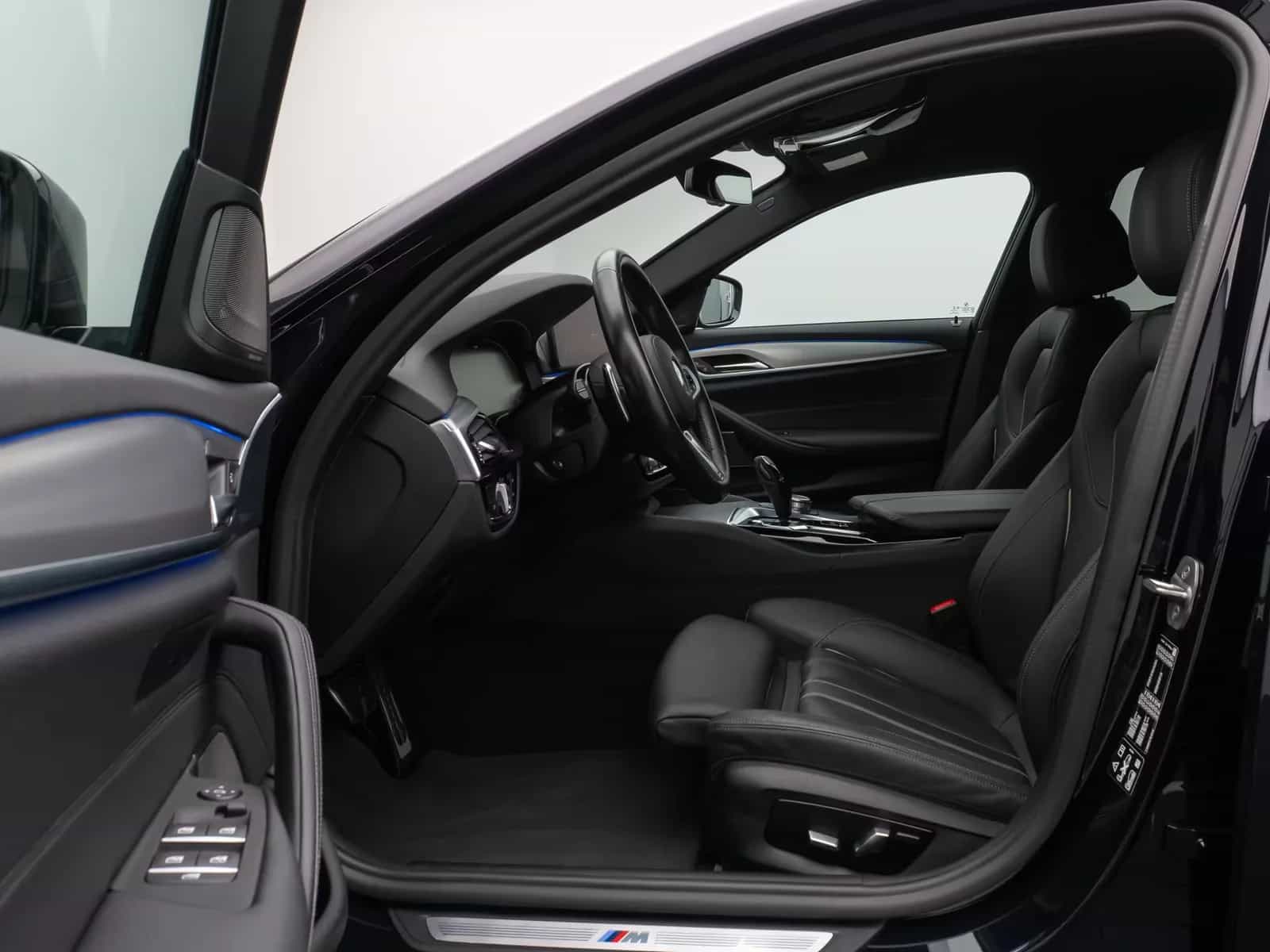 BMW 5 Series 06/2022-photo-18