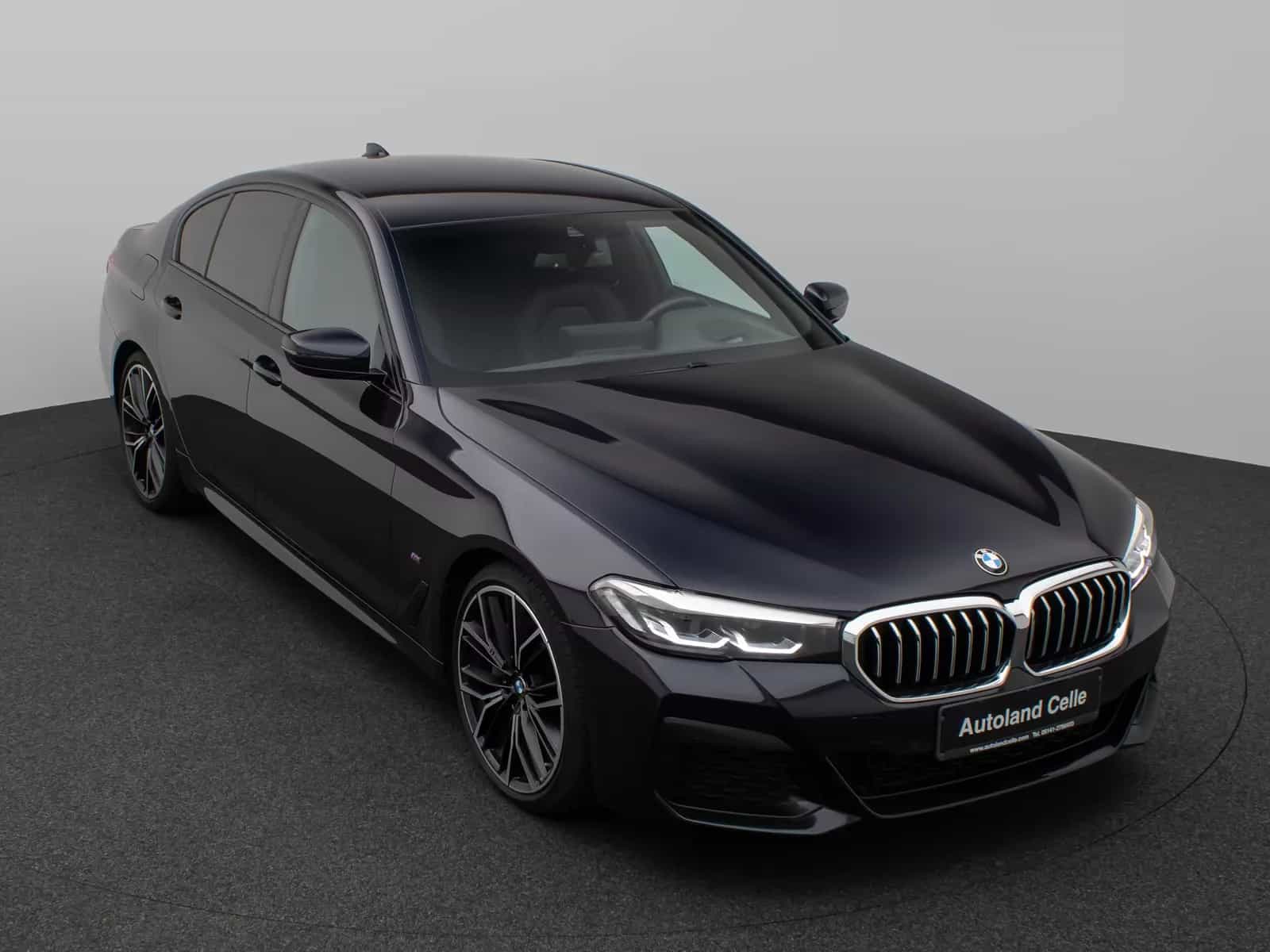BMW 5 Series 06/2022-photo-2