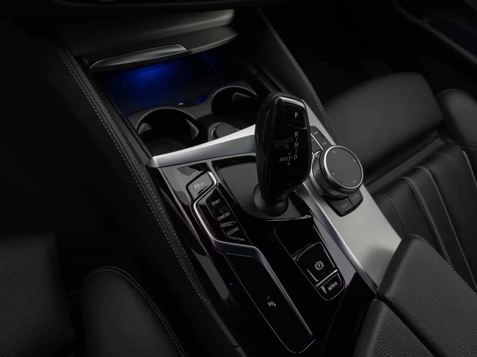 BMW 5 Series 06/2022-photo-21