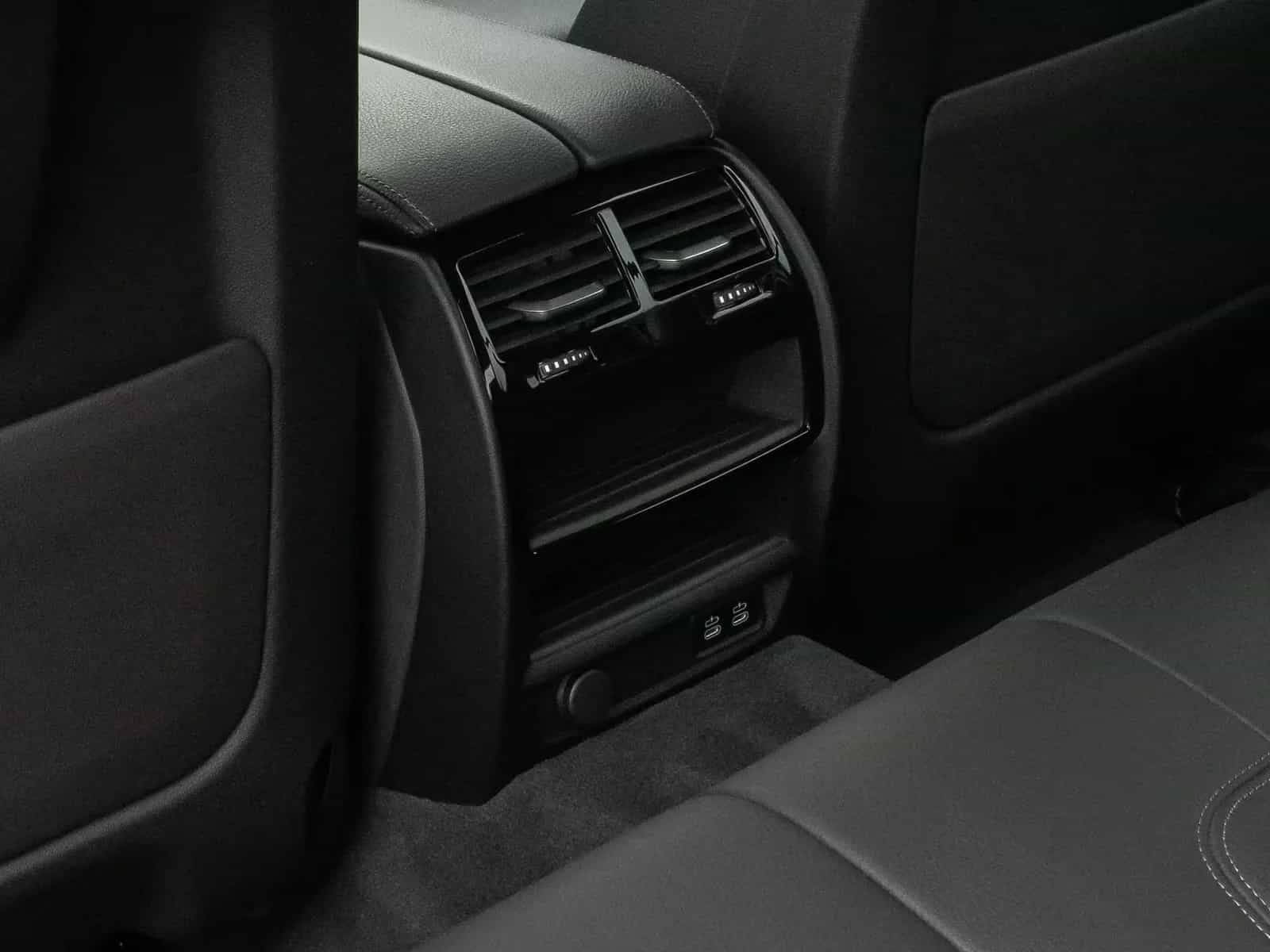 BMW 5 Series 06/2022-photo-28