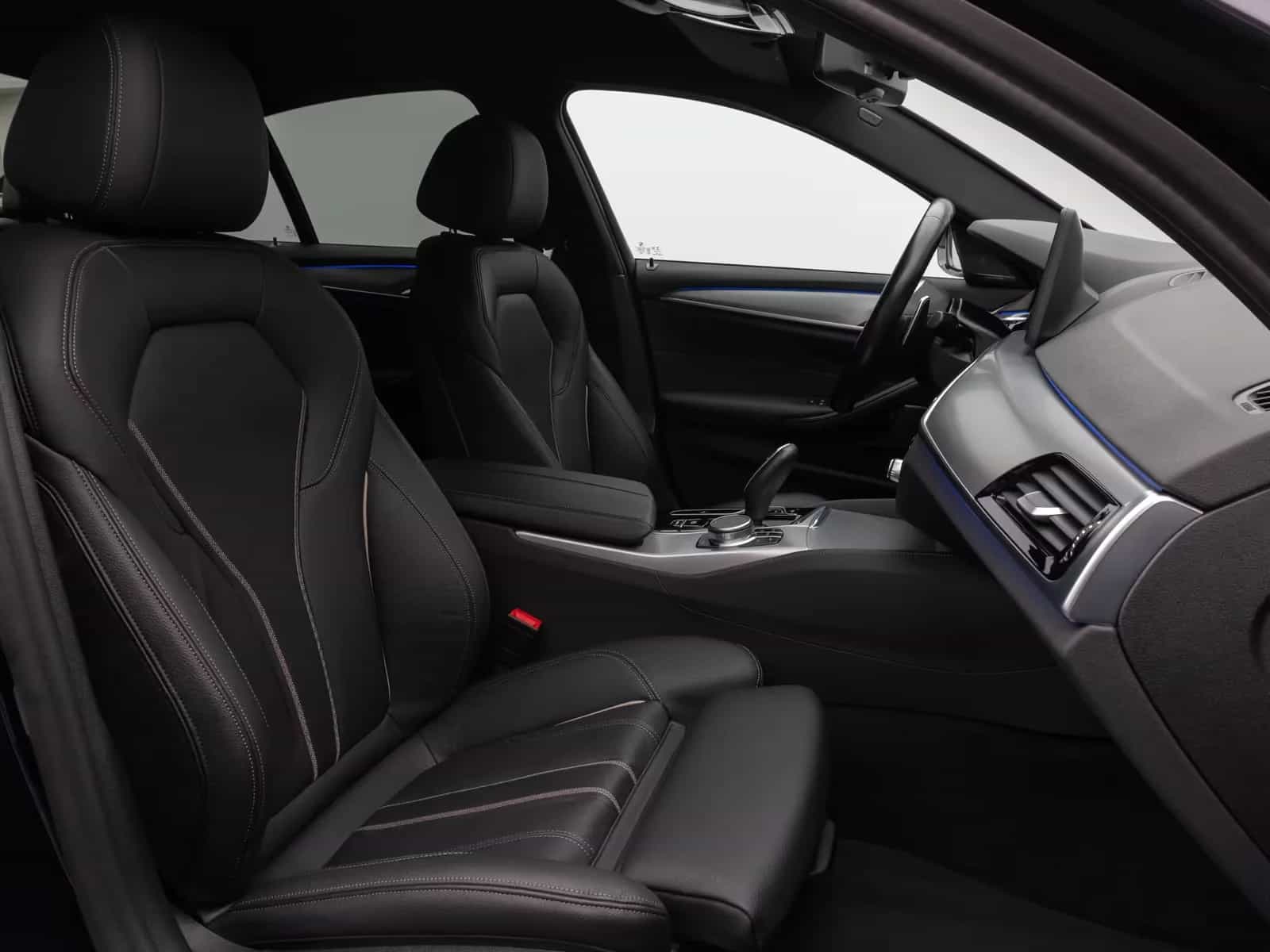 BMW 5 Series 06/2022-photo-34