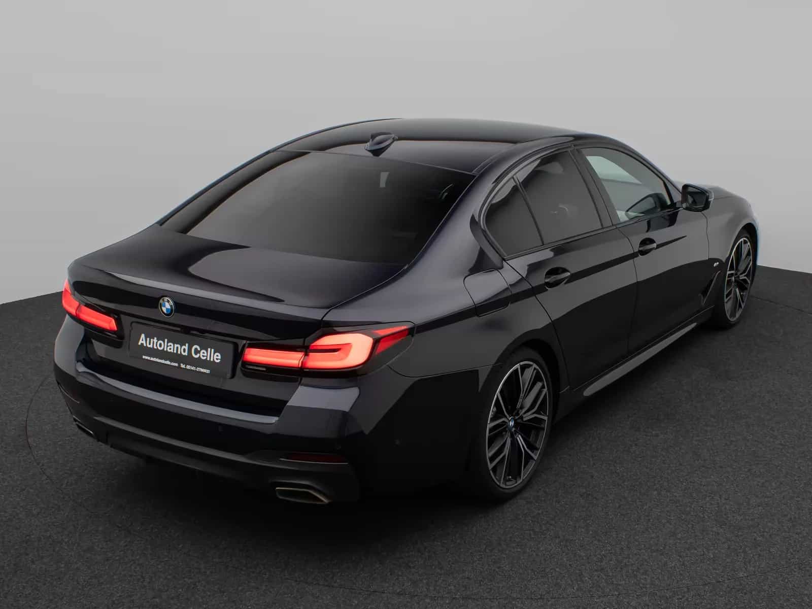 BMW 5 Series 06/2022-photo-6