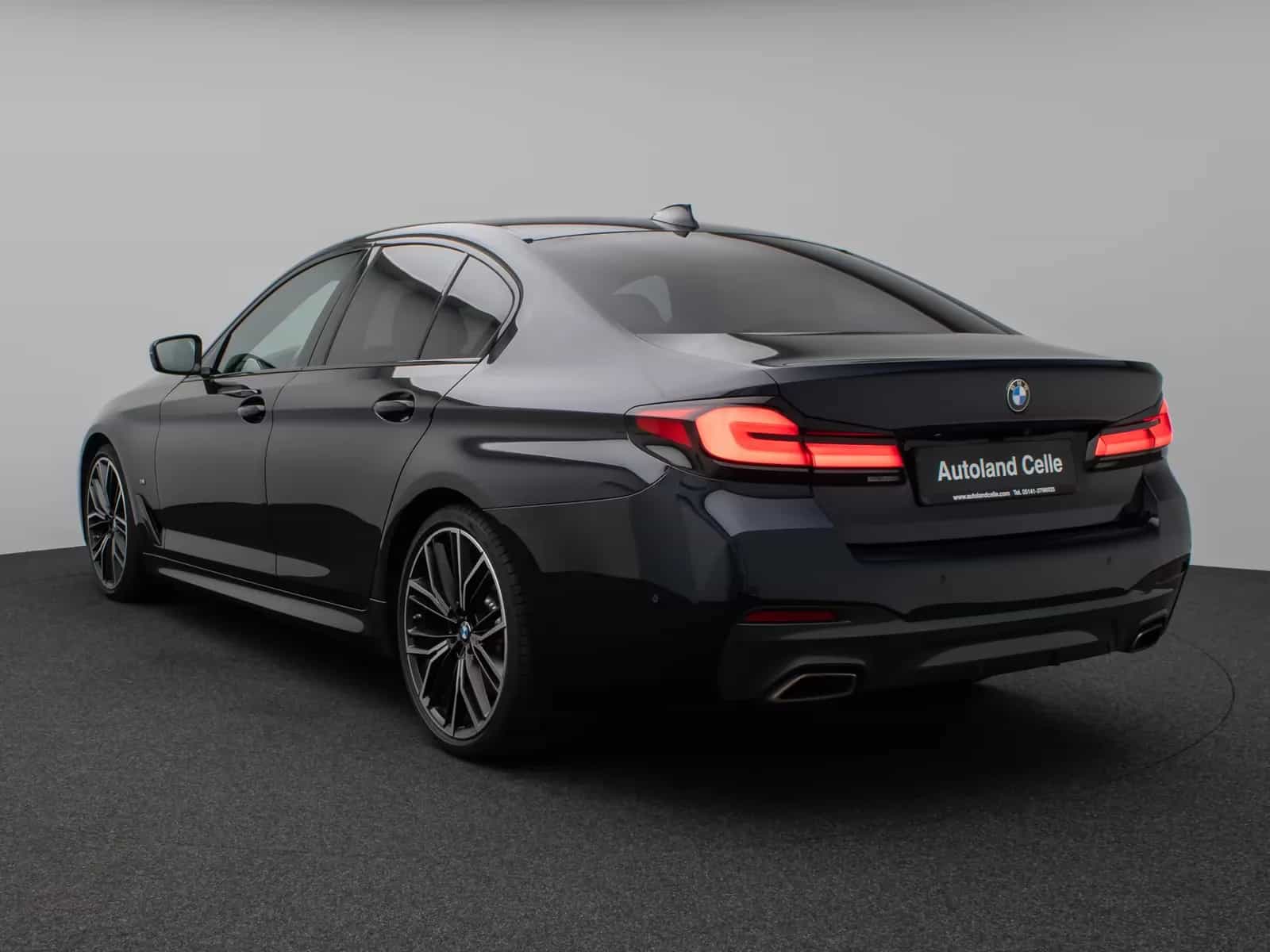 BMW 5 Series 06/2022-photo-8