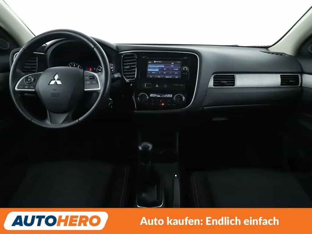 Mitsubishi Outlander 2.0 MIVEC Klassik Kollektion 2WD *TEMP*CAM*AHK* 08/2015-photo-11