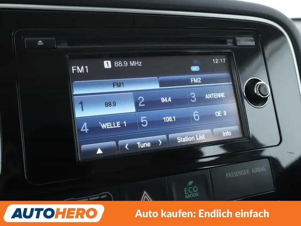 Mitsubishi Outlander 2.0 MIVEC Klassik Kollektion 2WD *TEMP*CAM*AHK* 08/2015-photo-20