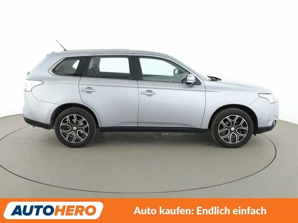 Mitsubishi Outlander 2.0 MIVEC Klassik Kollektion 2WD *TEMP*CAM*AHK* 08/2015-photo-6