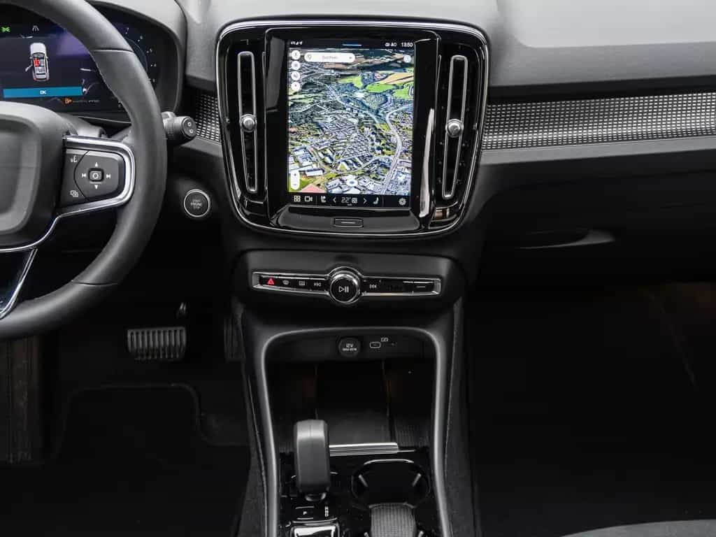 Volvo XC40 Plus Dark 2WD El. Panodach Digitales Cockpi 12/2023-photo-11