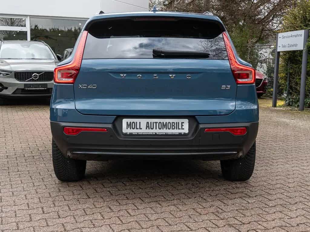 Volvo XC40 Plus Dark 2WD El. Panodach Digitales Cockpi 12/2023-photo-4