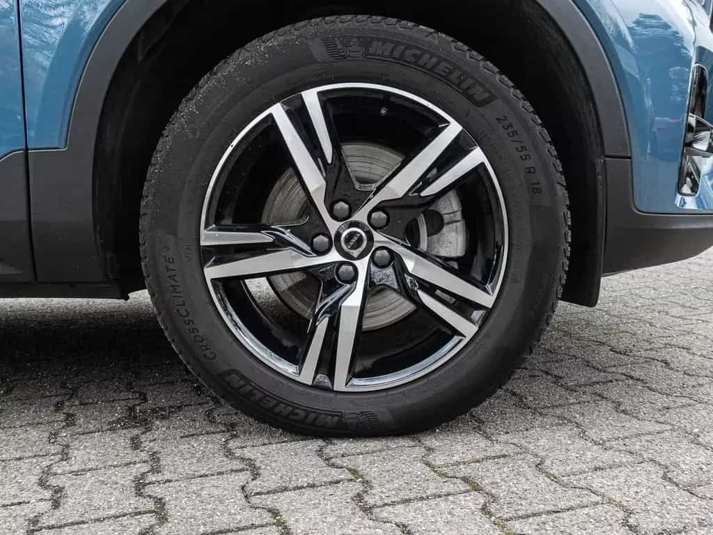 Volvo XC40 Plus Dark 2WD El. Panodach Digitales Cockpi 12/2023-photo-5