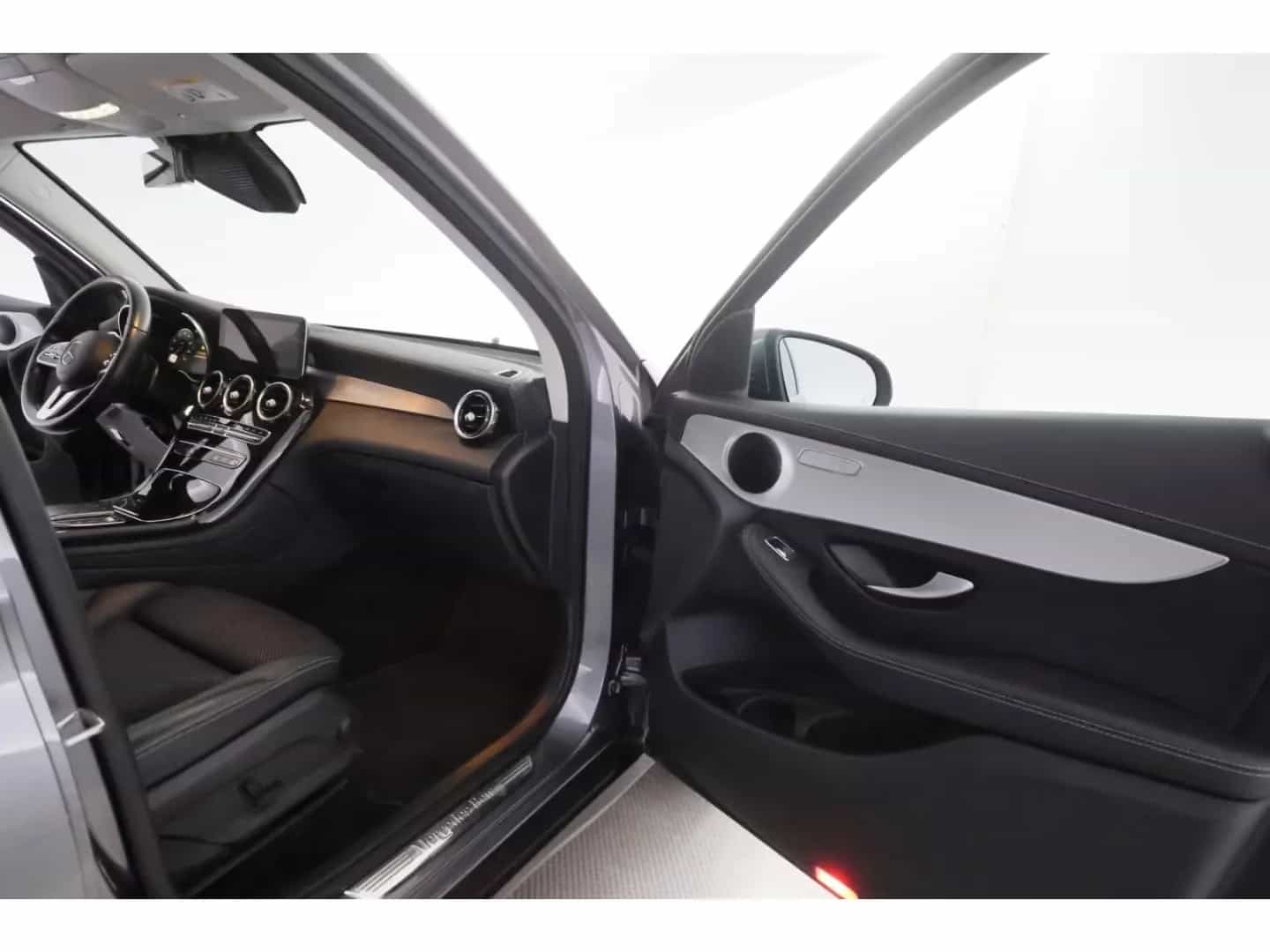 Mercedes-Benz GLC-Class 200 12/2021-photo-21