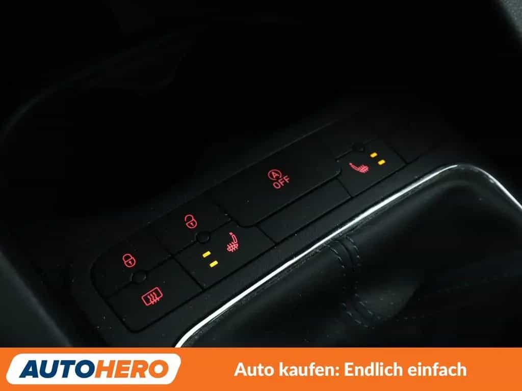 Seat Ibiza 1.0 TSI Connect*XENON*NAVI*TEMPO*PDC*SHZ* 08/2016-photo-25
