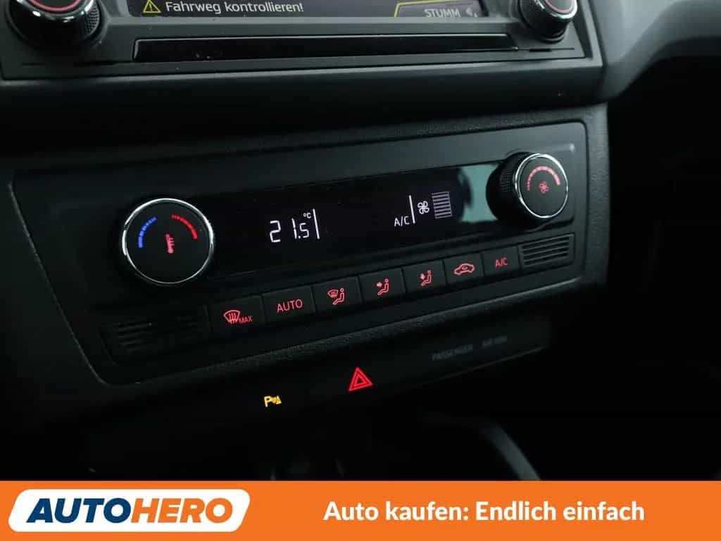 Seat Ibiza 1.0 TSI Connect*XENON*NAVI*TEMPO*PDC*SHZ* 08/2016-photo-26