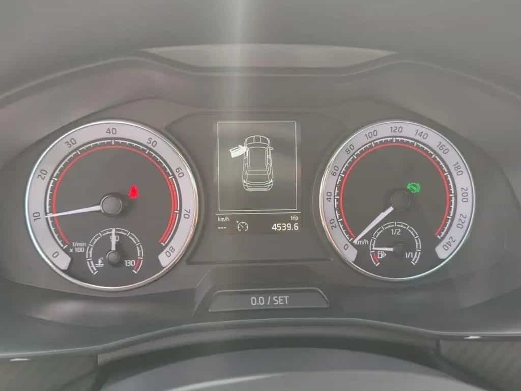 Skoda Kamiq 1.0 TSI Monte Carlo 01/2023-photo-13