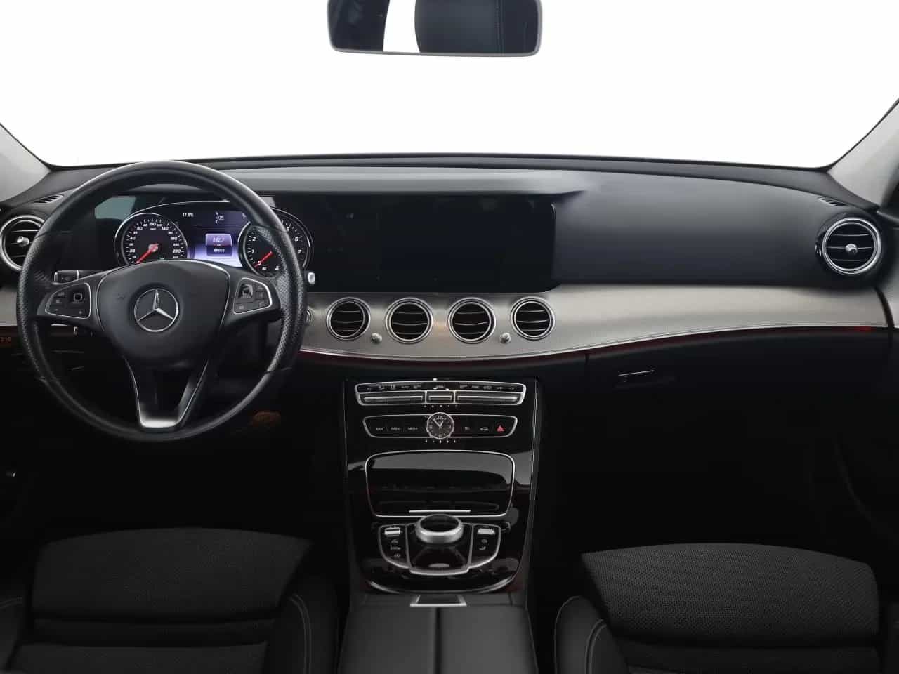 Mercedes-Benz E-Class 250 01/2017-photo-11