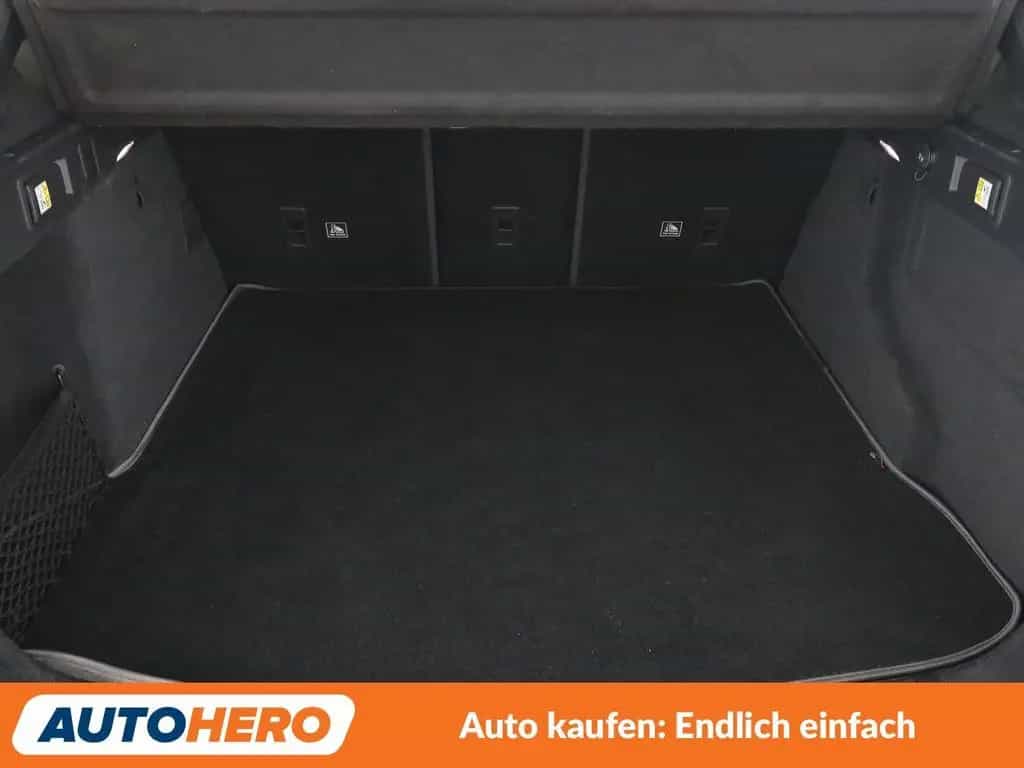 Jaguar F-Pace 30d R-Sport AWD Aut.*NAVI*CAM*LED*ACC*PDC 01/2019-photo-17