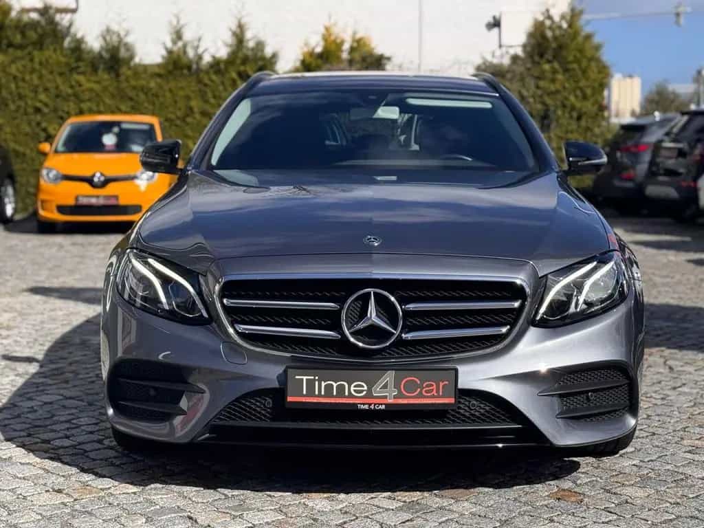 Mercedes-Benz E-Class 200 T AMG LED Kamera SHZ Leder Tempomat 07/2017-photo-11