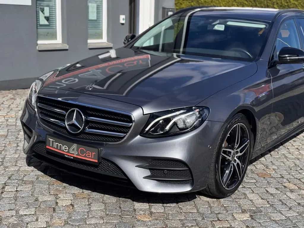 Mercedes-Benz E-Class 200 T AMG LED Kamera SHZ Leder Tempomat 07/2017-photo-12