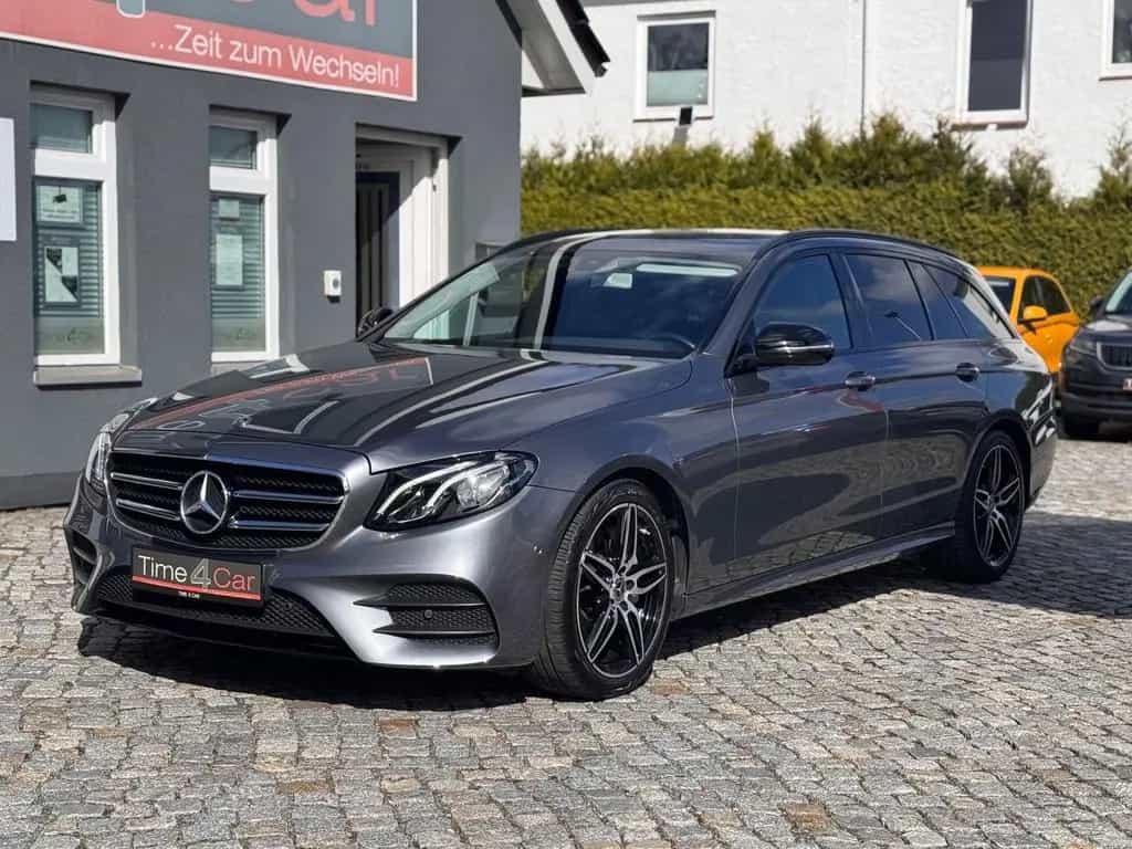Mercedes-Benz E-Class 200 T AMG LED Kamera SHZ Leder Tempomat 07/2017-photo-13
