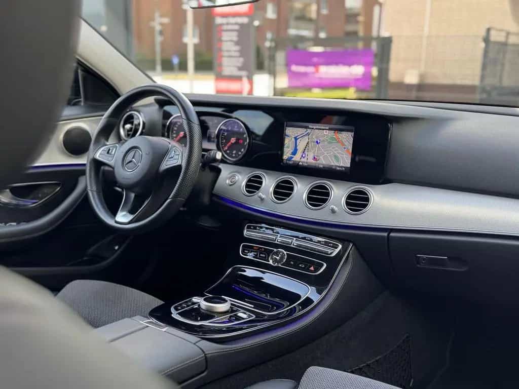 Mercedes-Benz E-Class 200 T AMG LED Kamera SHZ Leder Tempomat 07/2017-photo-18