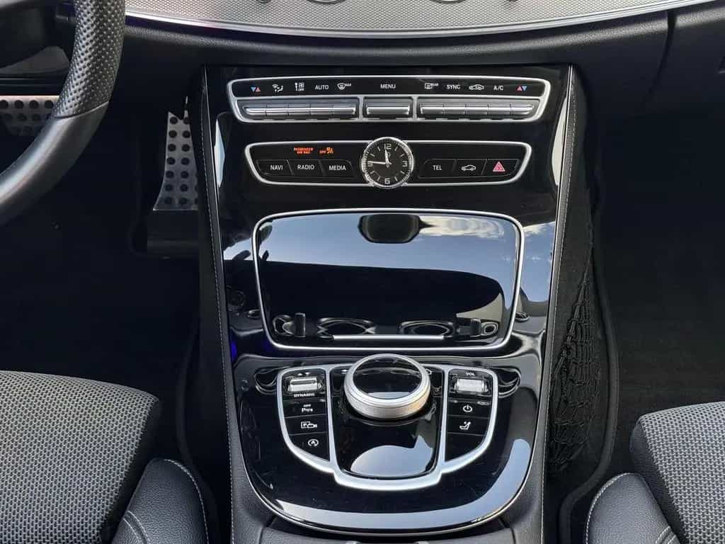 Mercedes-Benz E-Class 200 T AMG LED Kamera SHZ Leder Tempomat 07/2017-photo-22