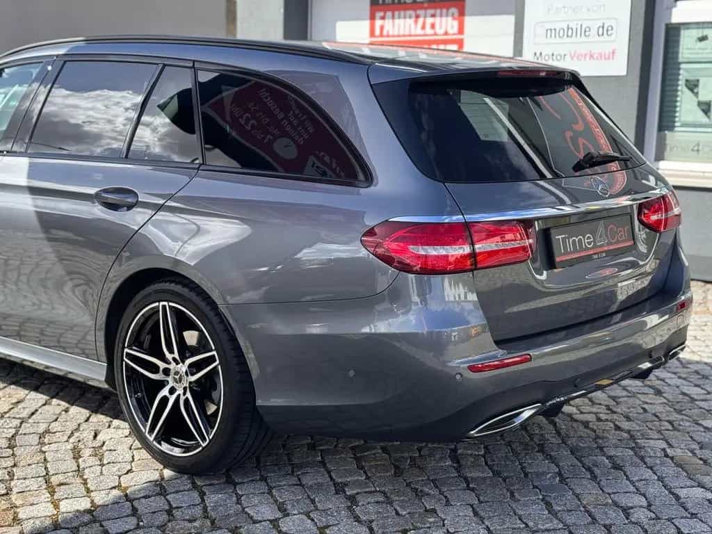 Mercedes-Benz E-Class 200 T AMG LED Kamera SHZ Leder Tempomat 07/2017-photo-5