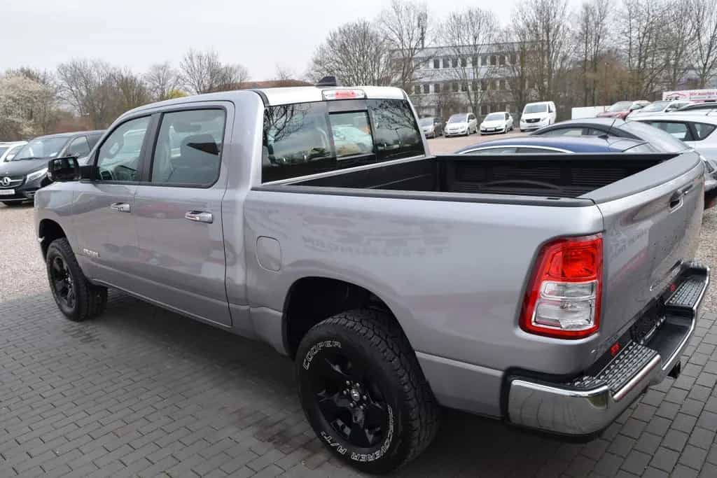 Dodge RAM 1500 Big Horn LPG TÜV NEU 02/2022-photo-3
