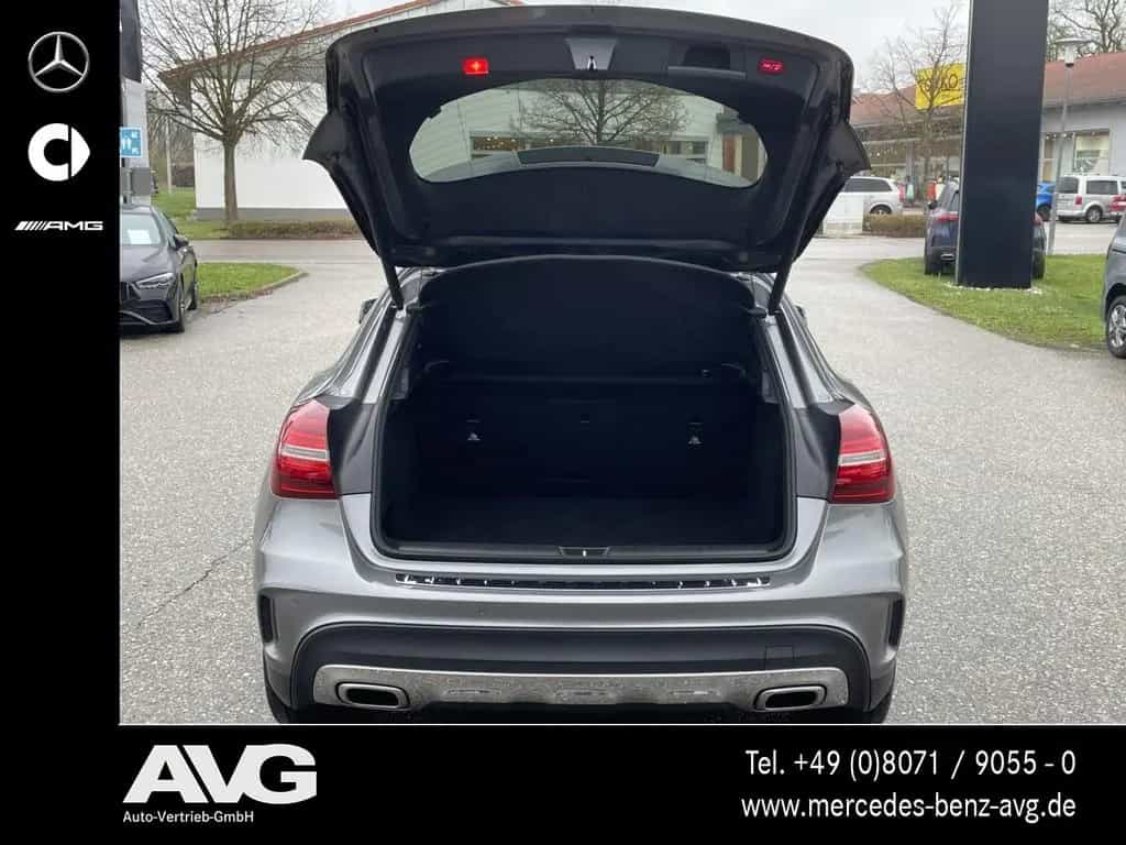 Mercedes-Benz GLA-Class 250 4M AMG Navi LED SHZ Pano RFK Keyless CD 12/2019-photo-4