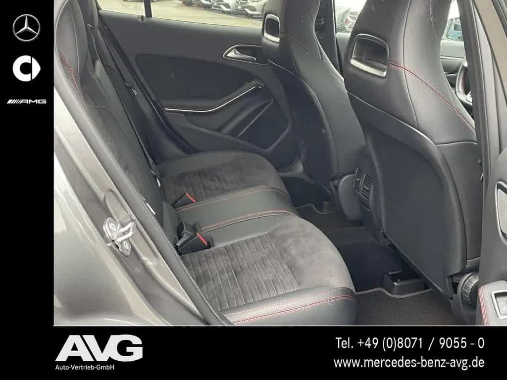 Mercedes-Benz GLA-Class 250 4M AMG Navi LED SHZ Pano RFK Keyless CD 12/2019-photo-5