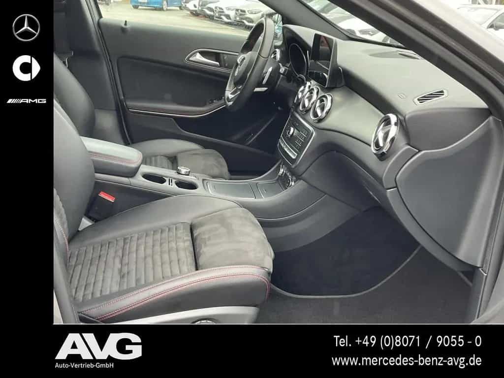 Mercedes-Benz GLA-Class 250 4M AMG Navi LED SHZ Pano RFK Keyless CD 12/2019-photo-7