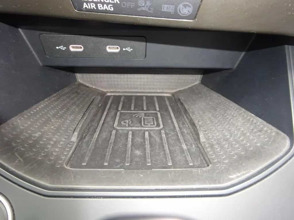 Seat Arona 110PS DSG FR AHK Navi Winter LED 12/2023-photo-17