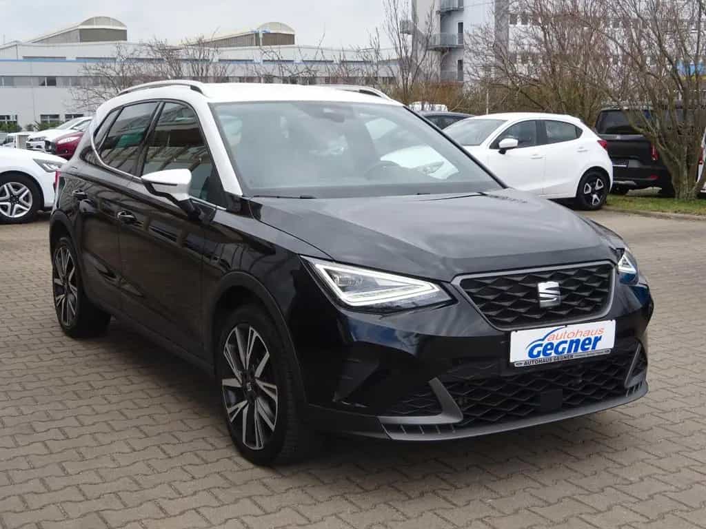 Seat Arona 110PS DSG FR AHK Navi Winter LED 12/2023-photo-8