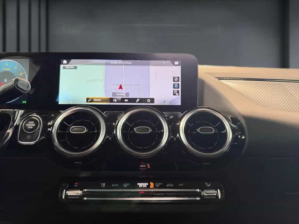 Mercedes-Benz GLA-Class 200 AMG, LED, Kamera, Shz, MBUX, CarPlay 01/2022-photo-12