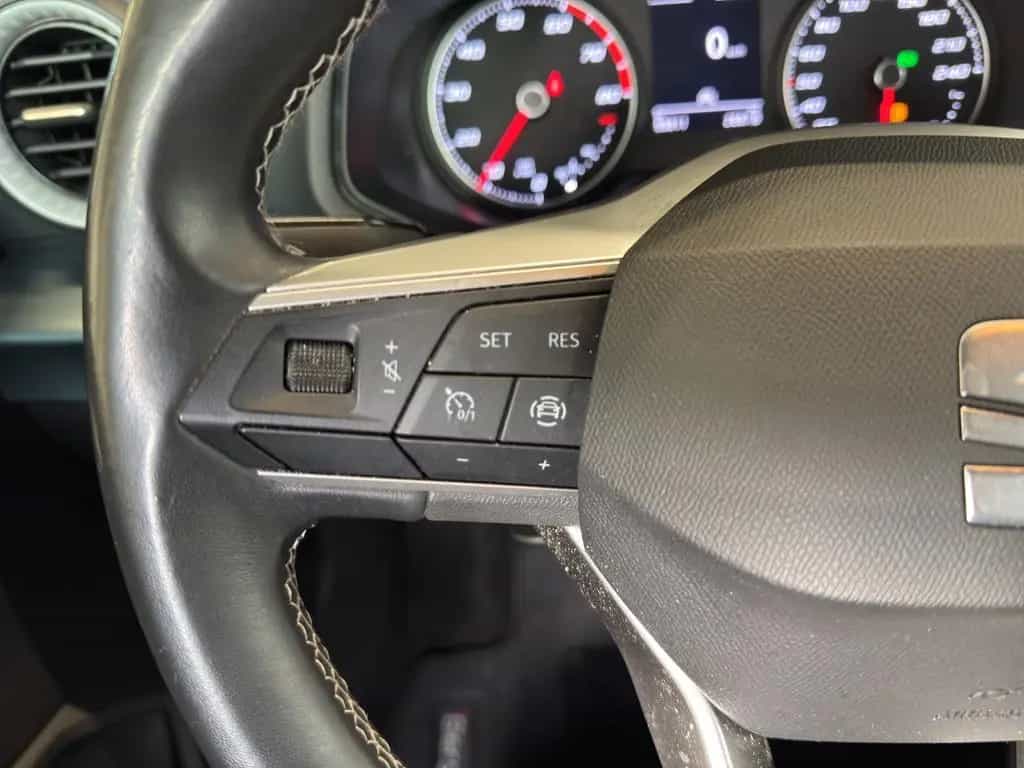 Seat Arona 1.0 TSI DSG Xperience LED NAVI PARKLENK SH 04/2022-photo-18