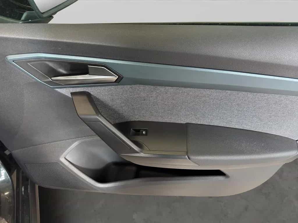 Seat Arona 1.0 TSI DSG Xperience LED NAVI PARKLENK SH 04/2022-photo-21