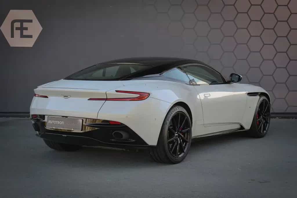 Aston Martin DB11 5.2 V12 | B&O 3D AUDIO | SUÉDE HEMELBEKLEDI 01/2017-photo-1