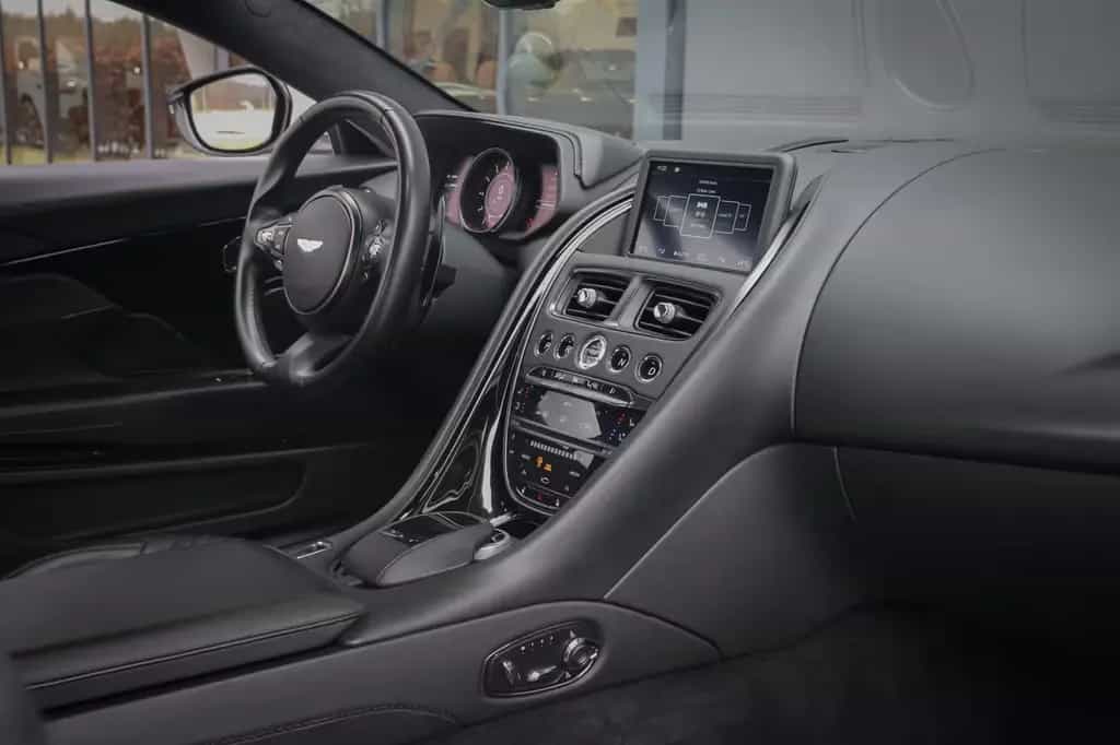 Aston Martin DB11 5.2 V12 | B&O 3D AUDIO | SUÉDE HEMELBEKLEDI 01/2017-photo-11