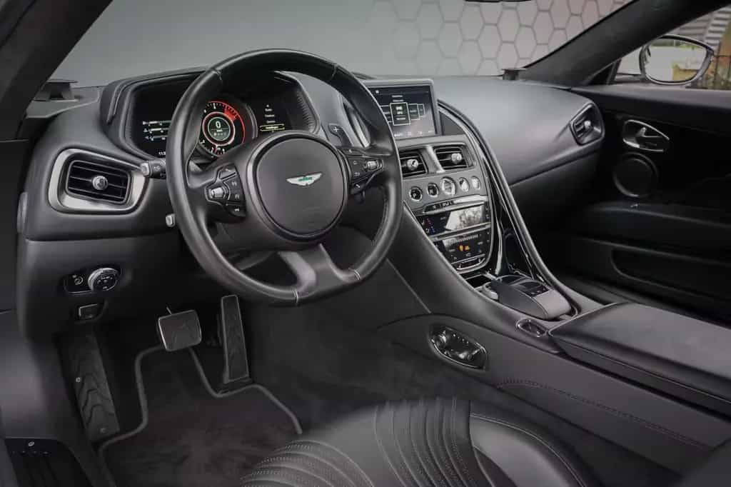Aston Martin DB11 5.2 V12 | B&O 3D AUDIO | SUÉDE HEMELBEKLEDI 01/2017-photo-2
