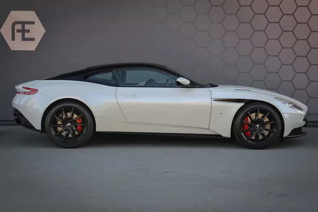 Aston Martin DB11 5.2 V12 | B&O 3D AUDIO | SUÉDE HEMELBEKLEDI 01/2017-photo-4