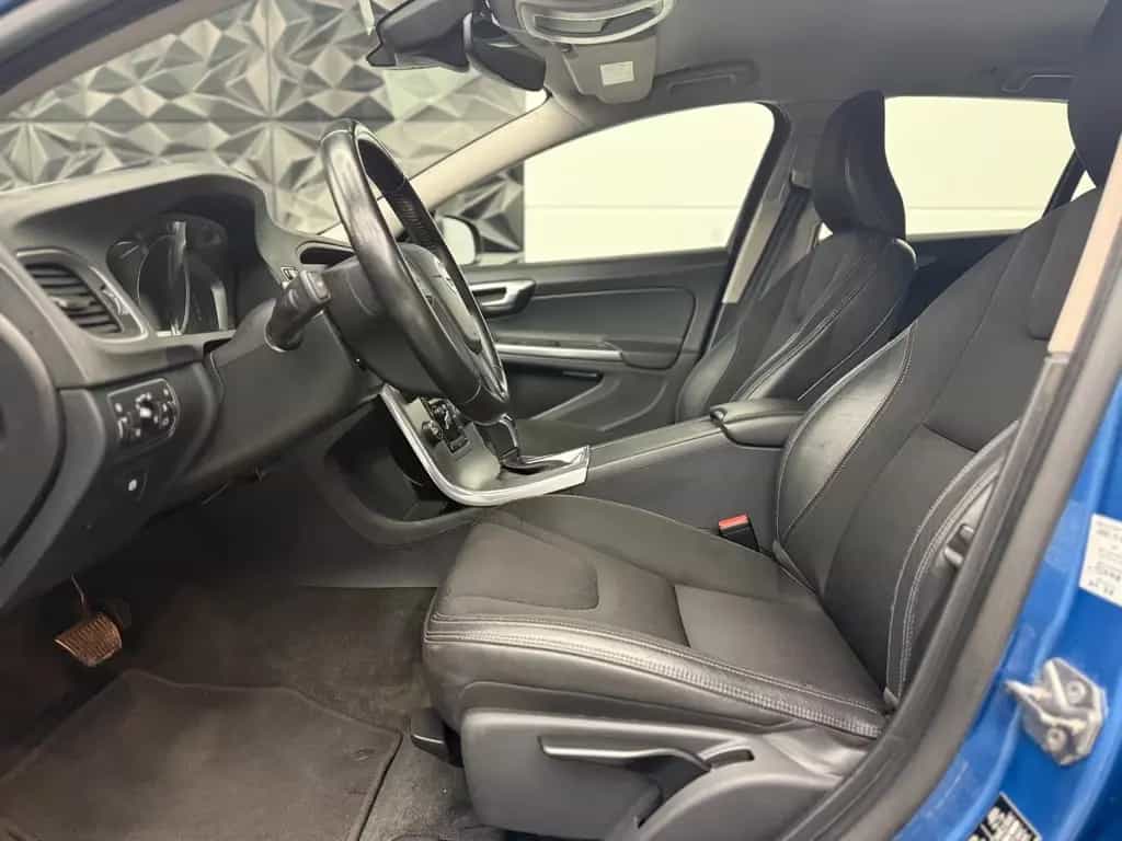 Volvo V60 D2 Business NAVI*KLIMA*TEMPOMAT*SCHECKHEFT 03/2017-photo-18
