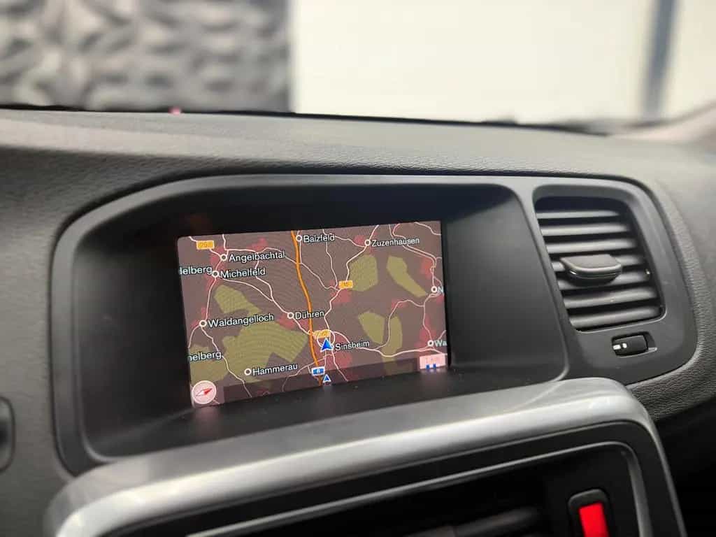Volvo V60 D2 Business NAVI*KLIMA*TEMPOMAT*SCHECKHEFT 03/2017-photo-37