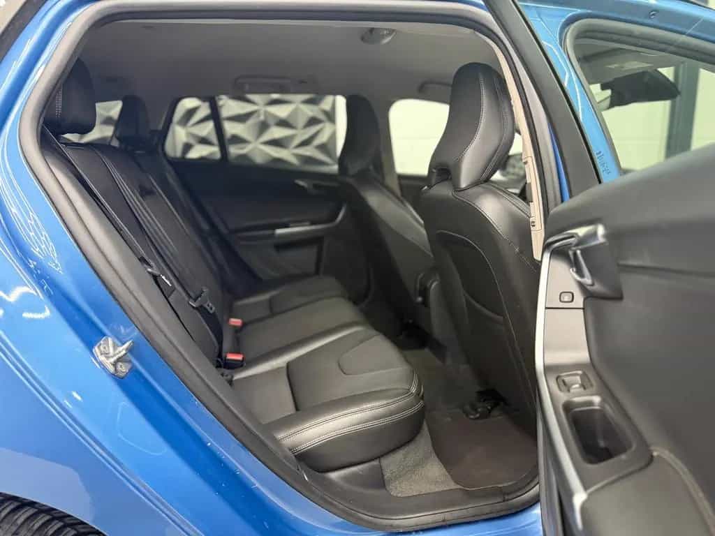 Volvo V60 D2 Business NAVI*KLIMA*TEMPOMAT*SCHECKHEFT 03/2017-photo-43